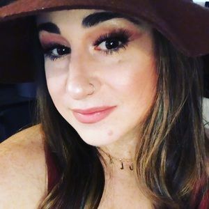 Meet your Posher, Paula